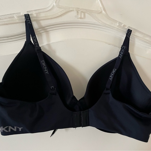 New! DKNY Women's Black Bra size 36C adjustable with some padding - Picture 4 of 10